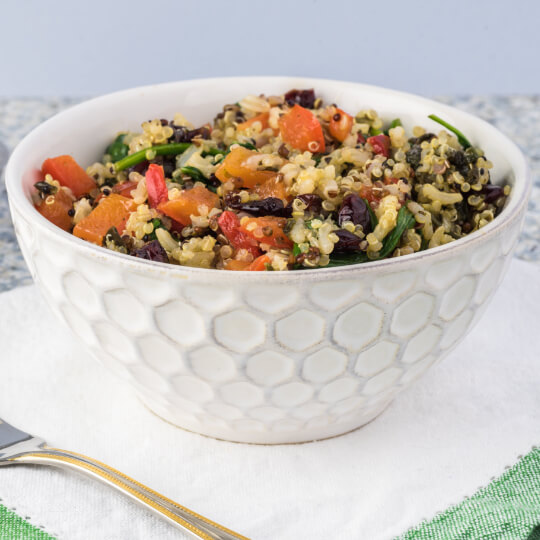 Colourful quinoa salad (simple)